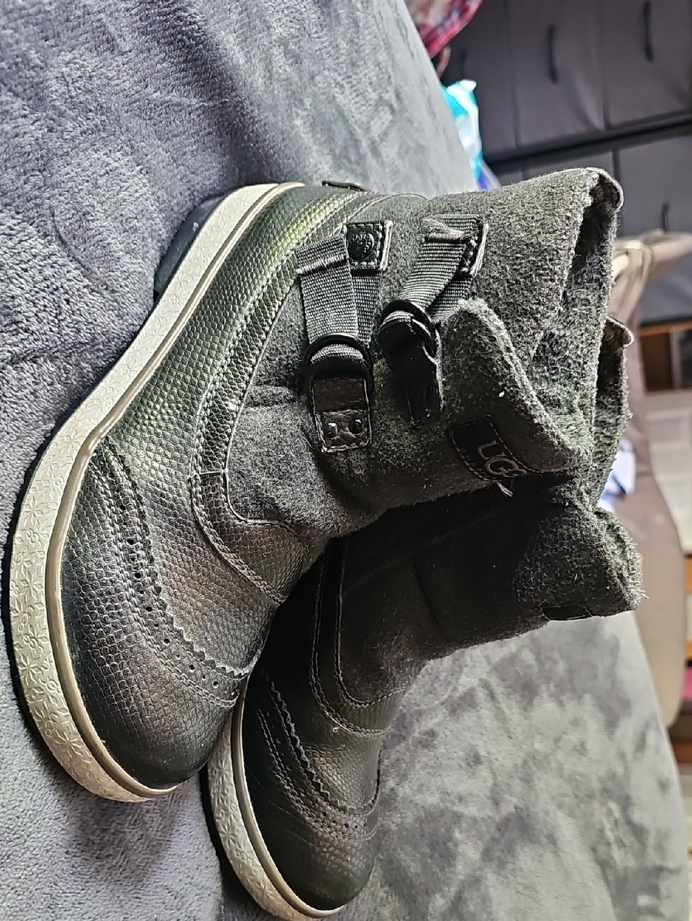 UGG Men's Black & Cream Leather and Wool Lace-Up Boots